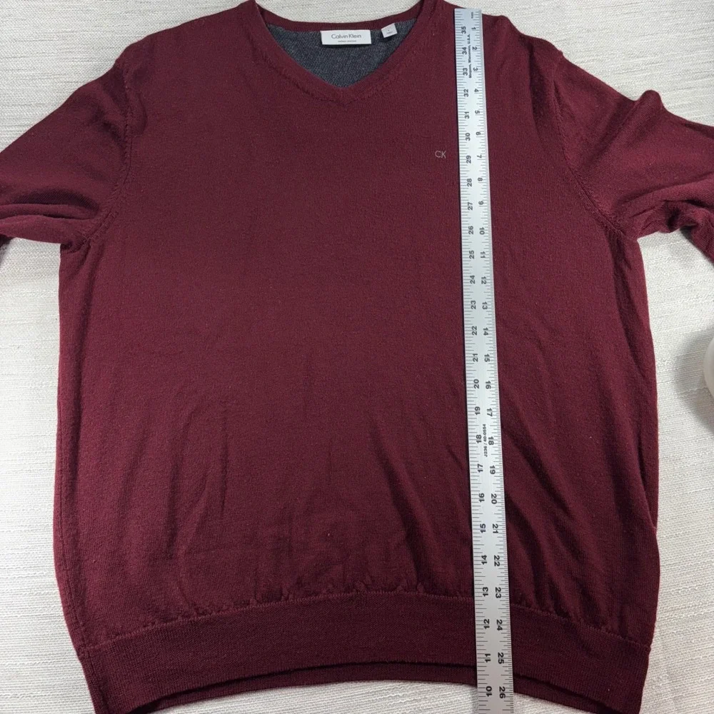 Calvin Klein Italian‎ Merino V Neck Sweater Men's Large Burgundy CK Knit